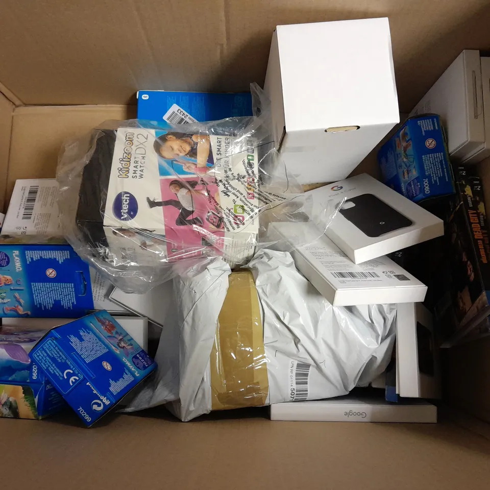 APPROXIMATELY 20 ASSORTED ITEMS TO INCLUDE VTECH KIDS LAPTOP, VTECH KIDIZOOM SMART WATCH, GOGLE PIXEL PHONE CASES, ETC