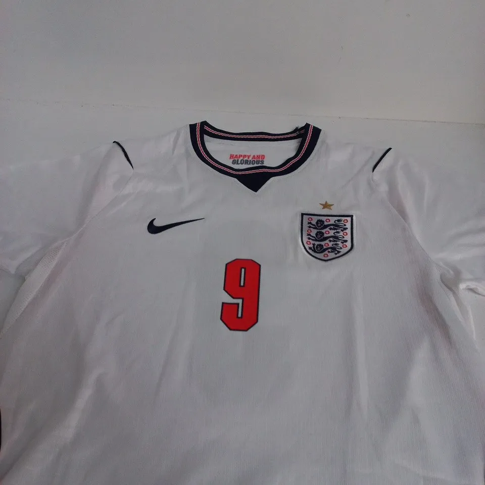 ENGLAND FC HOME SHIRT - KANE 9 - SIZE LARGE