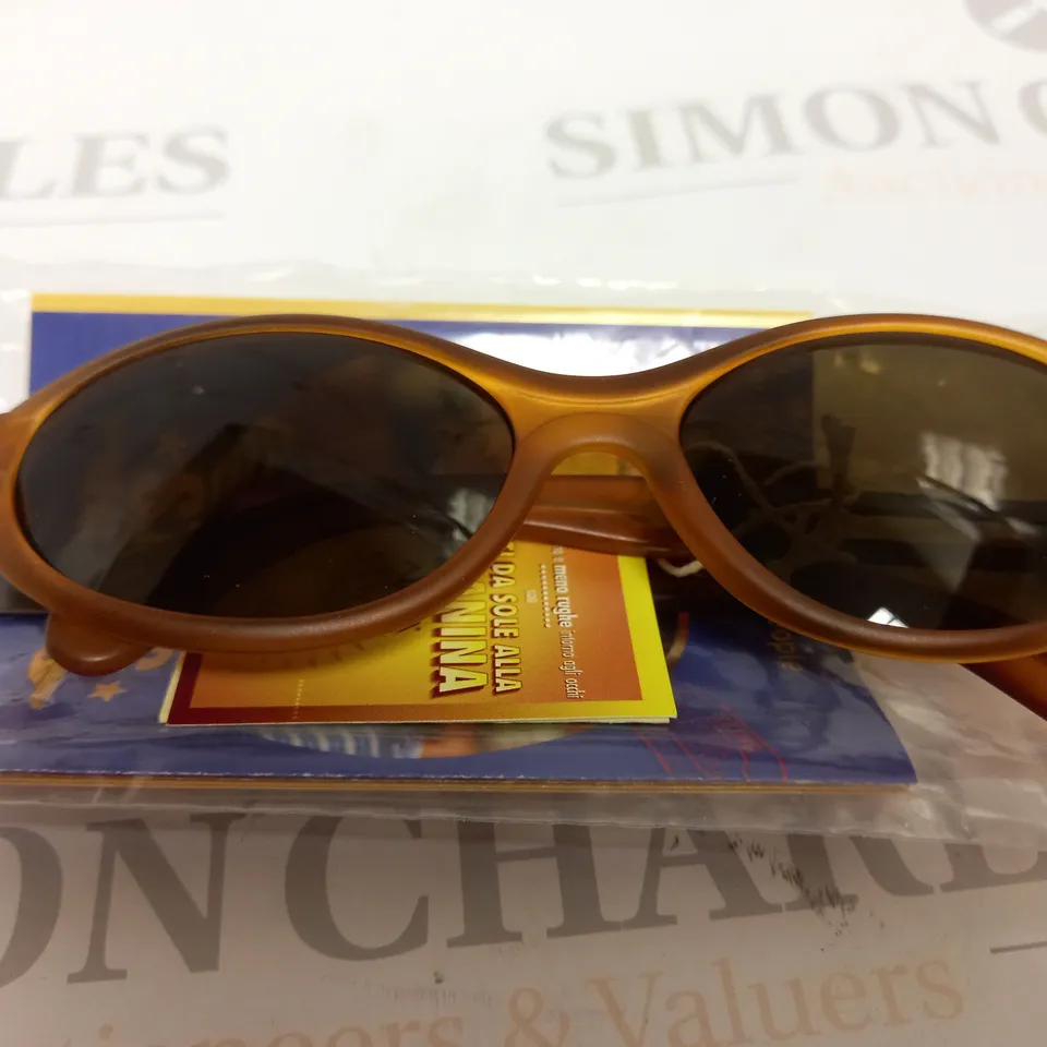 APPROX 10 DERIGO STING SUNGLASSES - BOXED