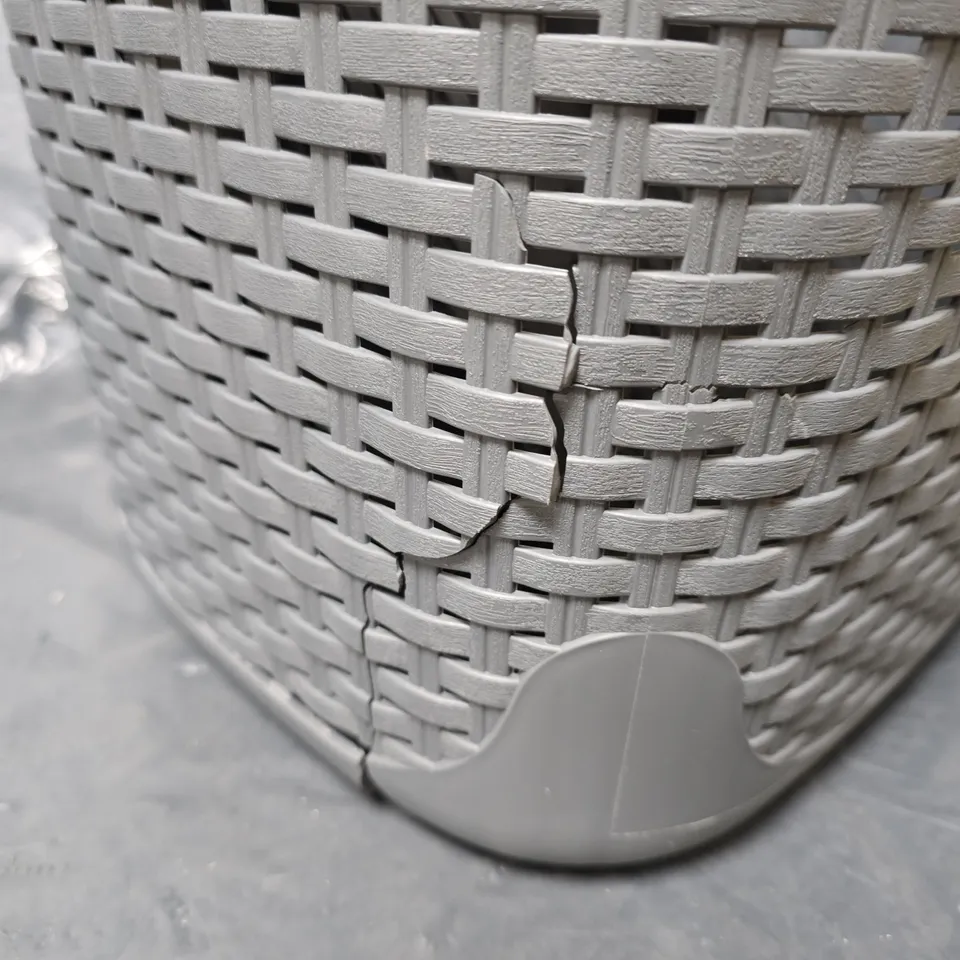 ADDIS 50-LITRE FAUX RATTAN UTILITY HAMPER RRP £23.99