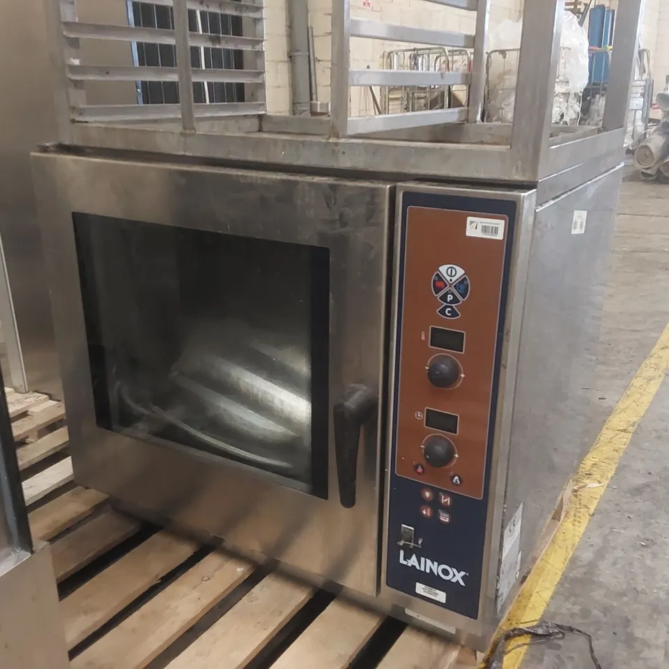 LAINOX LX TYP HME061 P COMMERCIAL COMBINATION OVEN WITH STAND