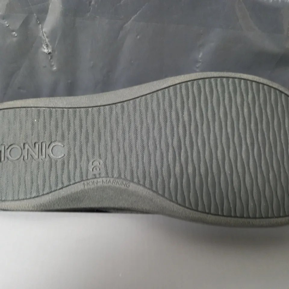 VIONIC INDULGE RELAX SLIPPERS IN GREY - UK 7