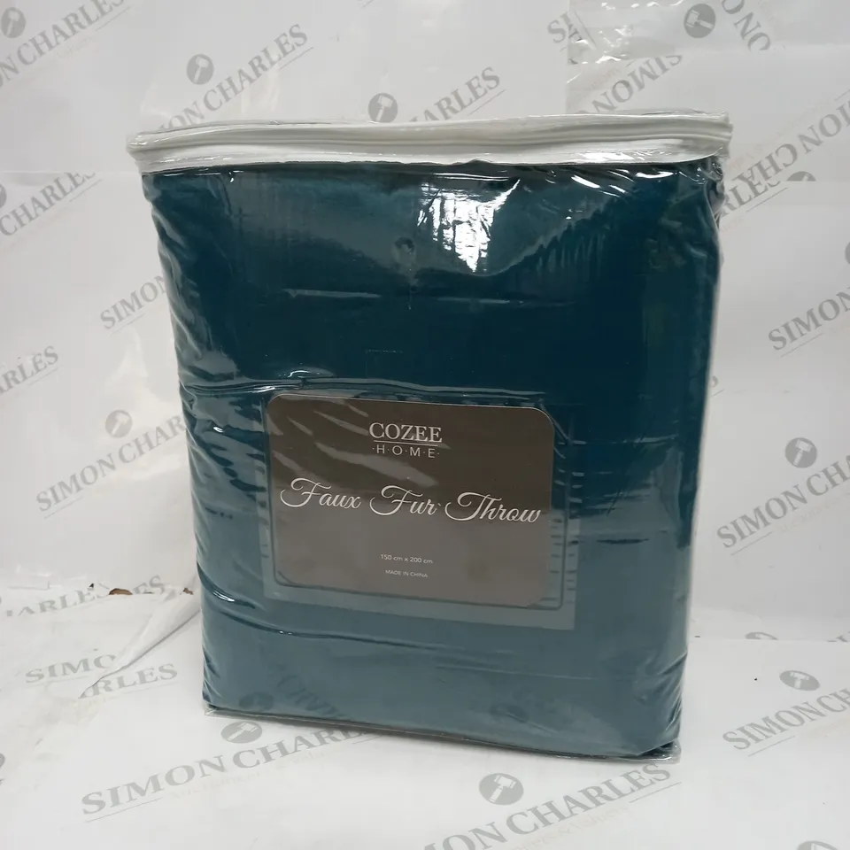 COZEE HOME FAUX FUR THROW IN GREEN - 150X200CM