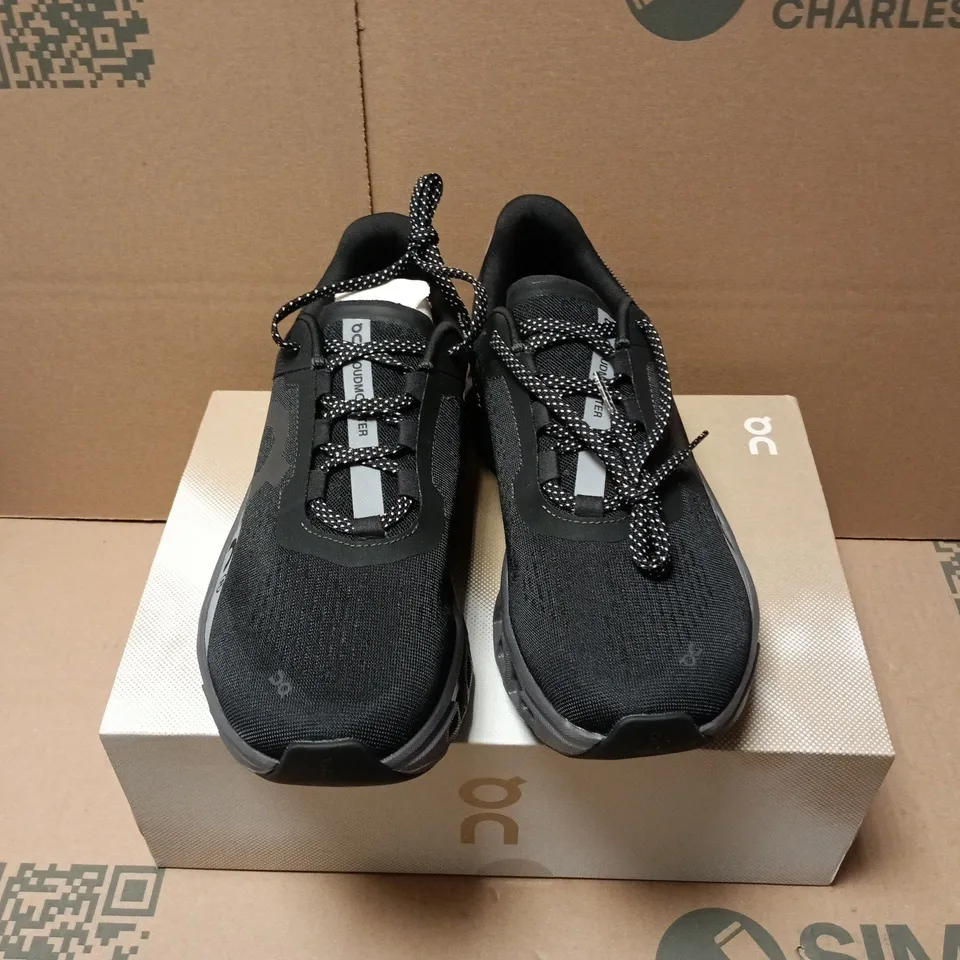BOXED PAIR OF ON CLOUDMONSTER LUMOS TRAINERS IN BLACK - UK 8.5