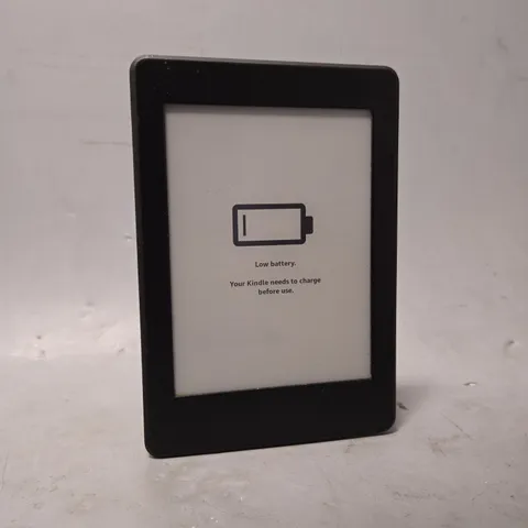 AMAZON KINDLE E-READER