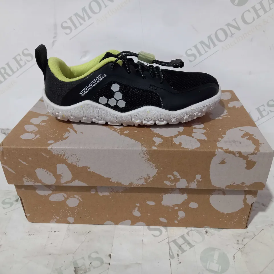 BOXED PAIR OF VIVO BAREFOOT PRIMUS TRAIL K SHOES IN OBSIDIAN/BIO LIME EU SIZE 25