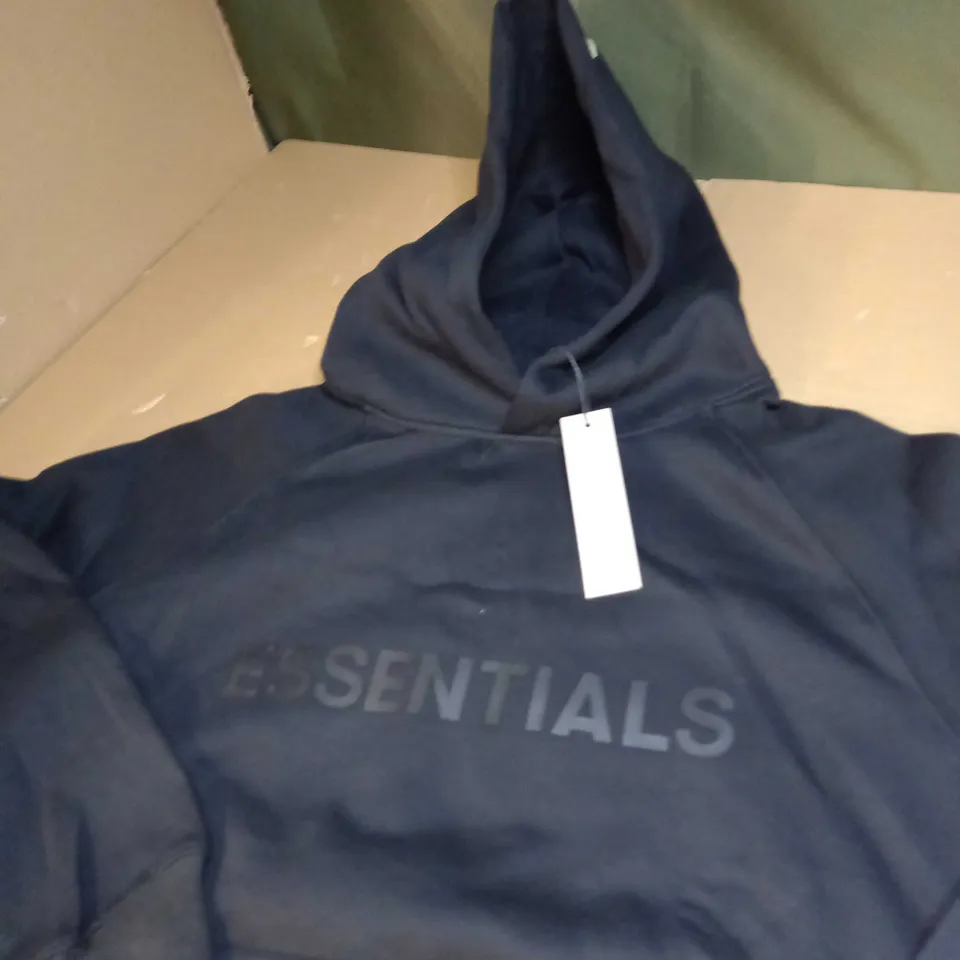 FEAR OF GOD ESSENTIALS HOODIE SIZE M