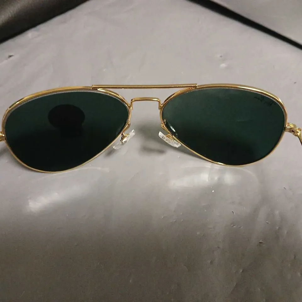 BOXED PAIR OF RAY BAN GLASSES WITH G-15 LENS IN CASE