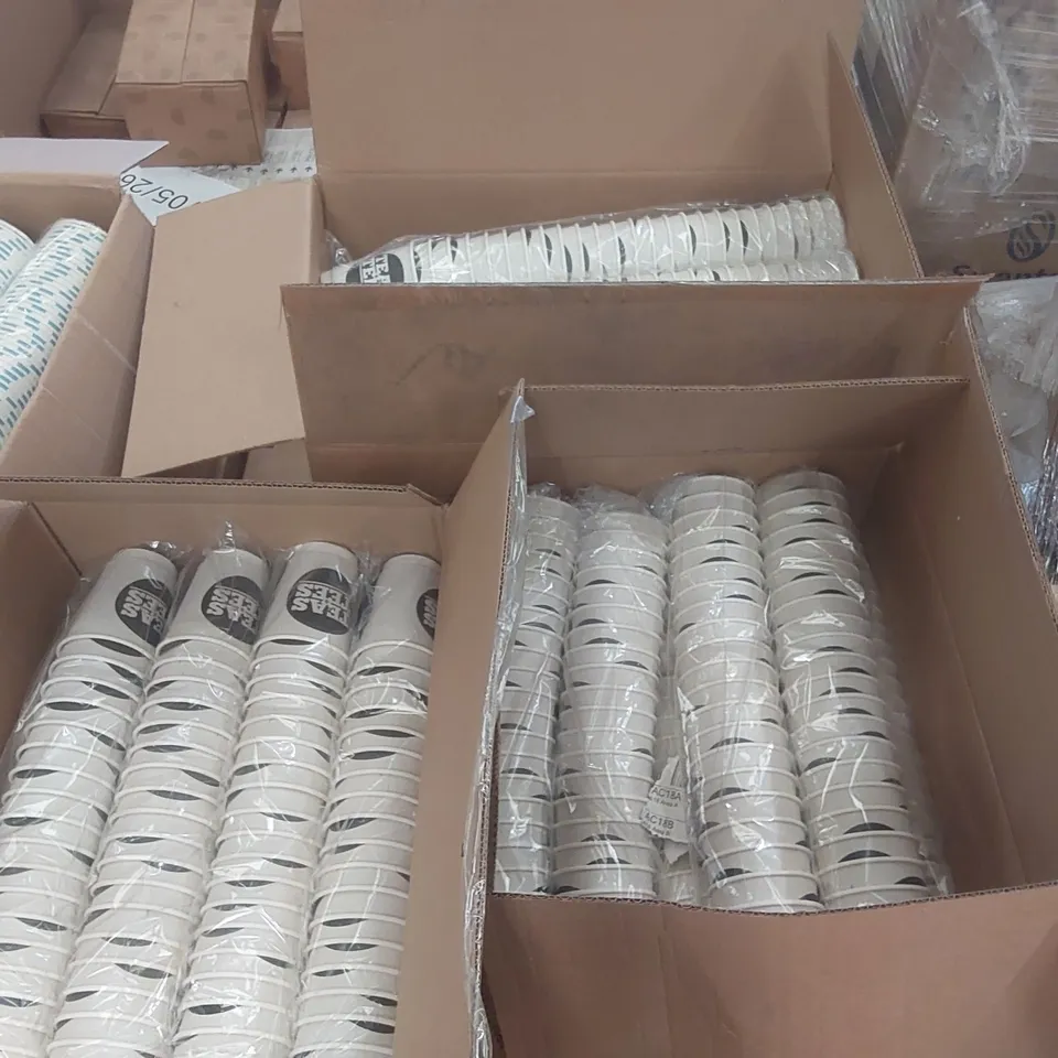 PALLET CONTAINING A VERY LARGE QUANTITY OF ASSORTED BRAND NEW DISPOSABLE CUPS