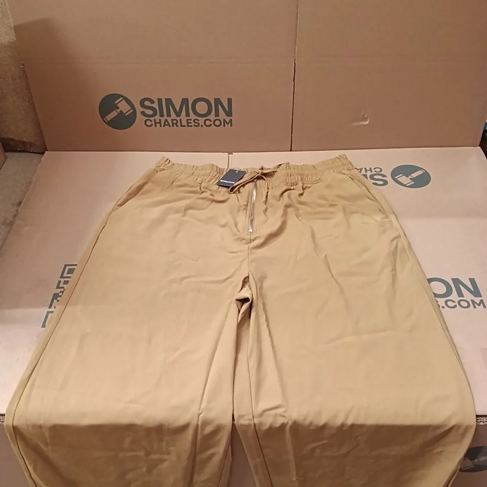 BOXED BRAND NEW APPROXIMATELY 26 JD WILLIAMS UTILITY WIDE LEG, MUSHROOM, SIZE 20 (1 BOX)