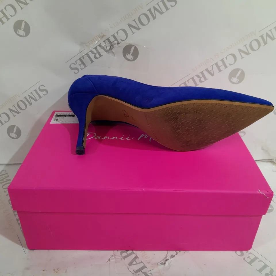 BOXED PAIR OF DANNII MINOGUE DISCO QUEEN COURT IN blue - UK SIZE 7