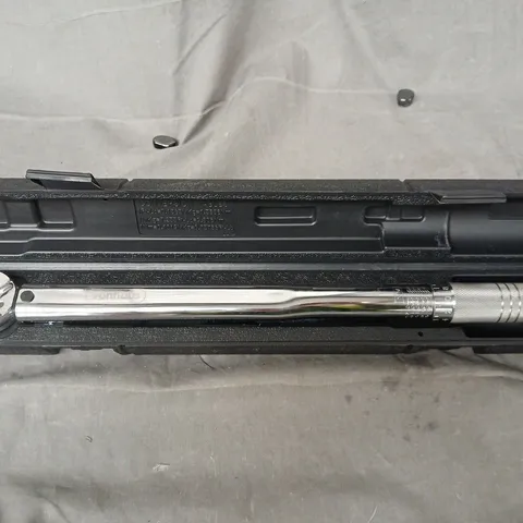 VONHAUS 1/2'' TORQUE WRENCH WITH REDUCER - COLLECTION ONLY
