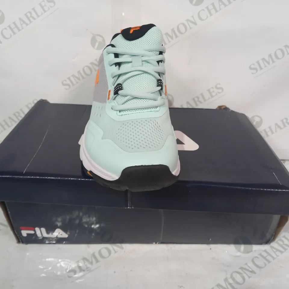 BOXED PAIR OF FILA TRAINERS IN CYAN/ORANGE UK SIZE 5