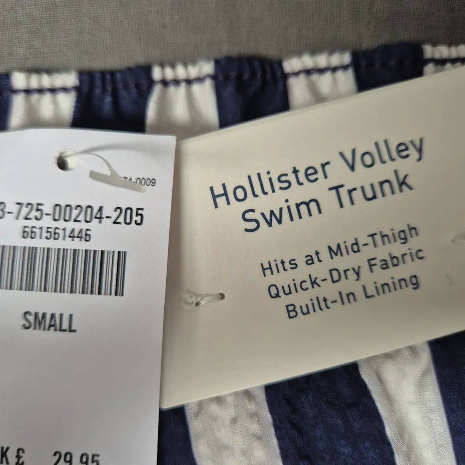 HOLLISTER VOLLEY SWIM TRUNK – NAVY & WHITE STRIPE, UK SMALL