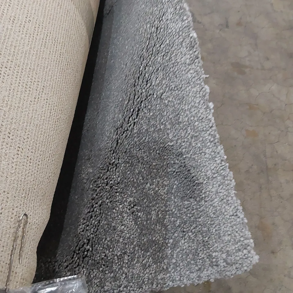 ROLL OF QUALITY SENSATION ORIGINAL BASALT CARPET // SIZE: APPROXIMATELY 4 X 4.45m