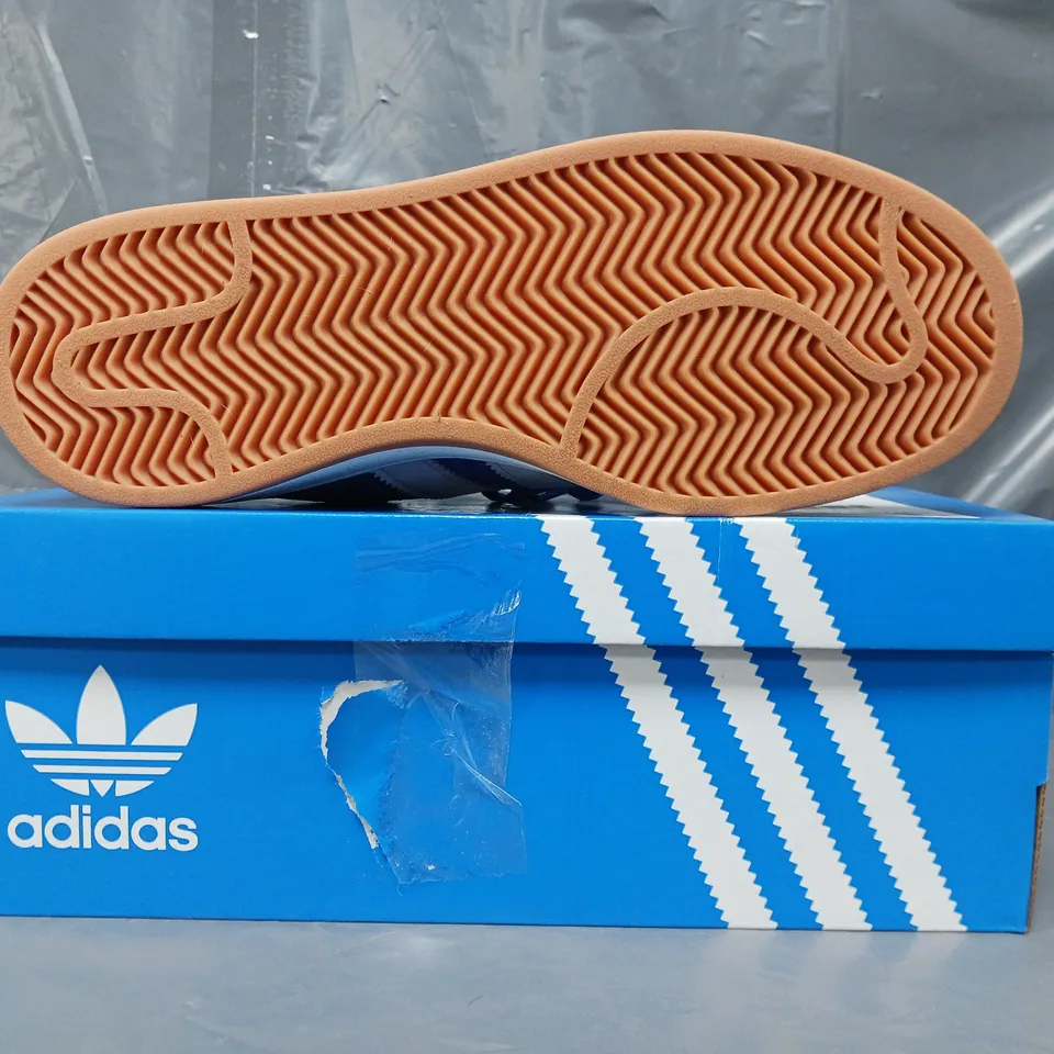 BOXED PAIR OF ADIDAS ORIGINALS CAMPUS 00S SHOES IN BLUE/WHITE UK SIZE 8.5