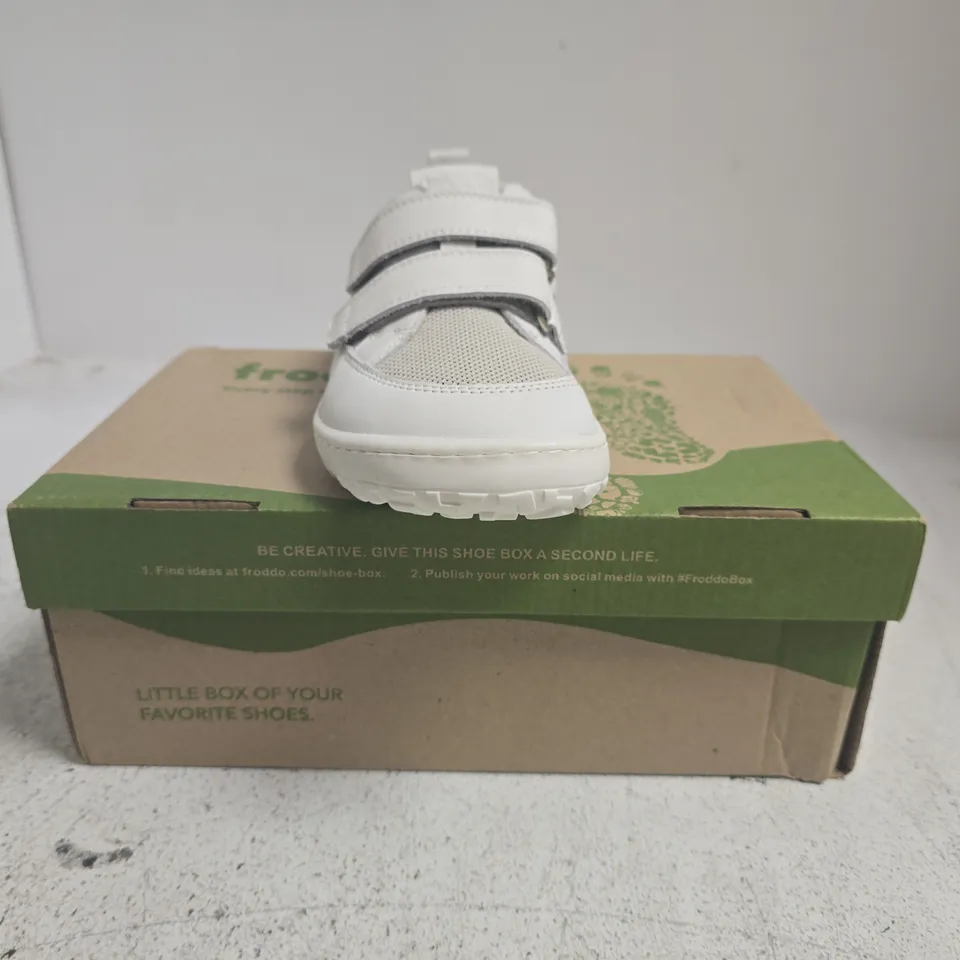 BOXED PAIR OF FRODDO TRAINERS IN WHITE SIZE EU 33
