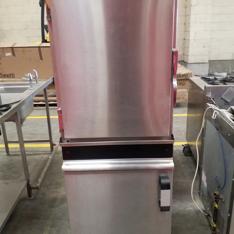 MOORWOOD GAS FREE STANDING STEAMER