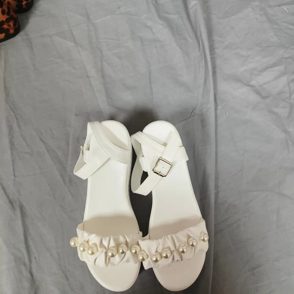 BOX OF APPROXIMATELY 20-25 PAIRS OF SHOES INCLUDING, ANIMAL PRINT SLIP ONS,RIVER ISLAND HEELS AND WHITE BLOCK HEELS