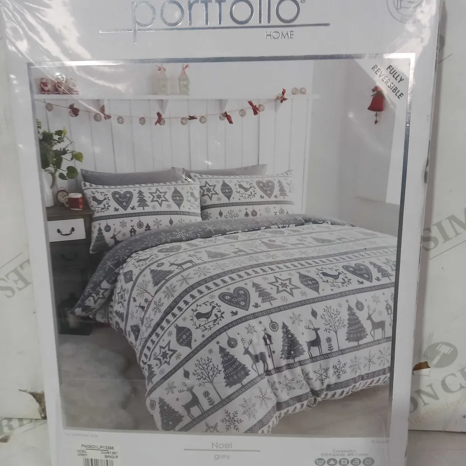 PORTFOLIO HOME SINGLE REVERSIBLE DUVET SET - GREY W. FESTIVE PATTERN