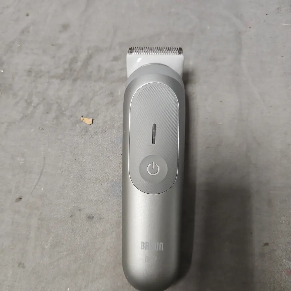 BRAUN ELECTRIC SHAVER WITH FOIL HEAD AND ATTACHMENTS – EU CHARGER INCLUDED