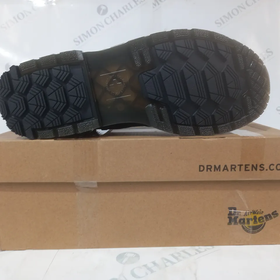 BOXED PAIR OF DR MARTENS 2976 ALYSON ANKLE BOOTS IN BLACK UK SIZE 8