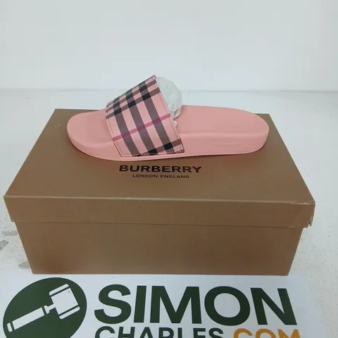 BURBERRY PINK SLIDE SANDALS WITH SIGNATURE BURBERRY CHECK STRAP β WOMEN'S UK 7 (EUR 40)