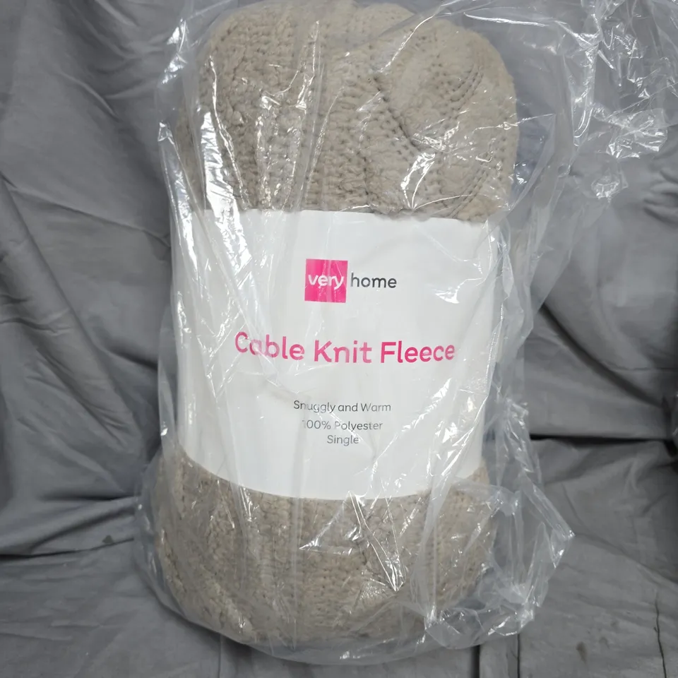 Cable Knit Fleece Blanket, Single
