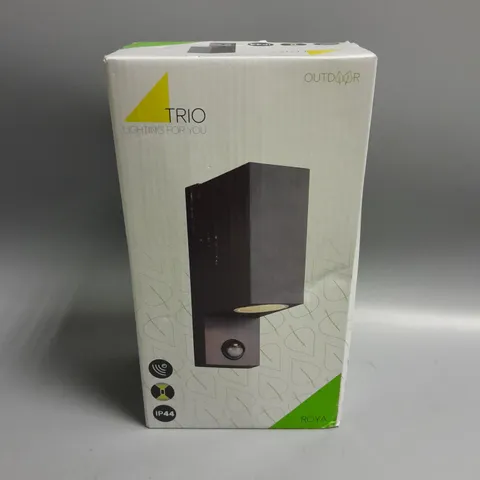 BOXED ROYA TRIO OUTDOOR LIGHT