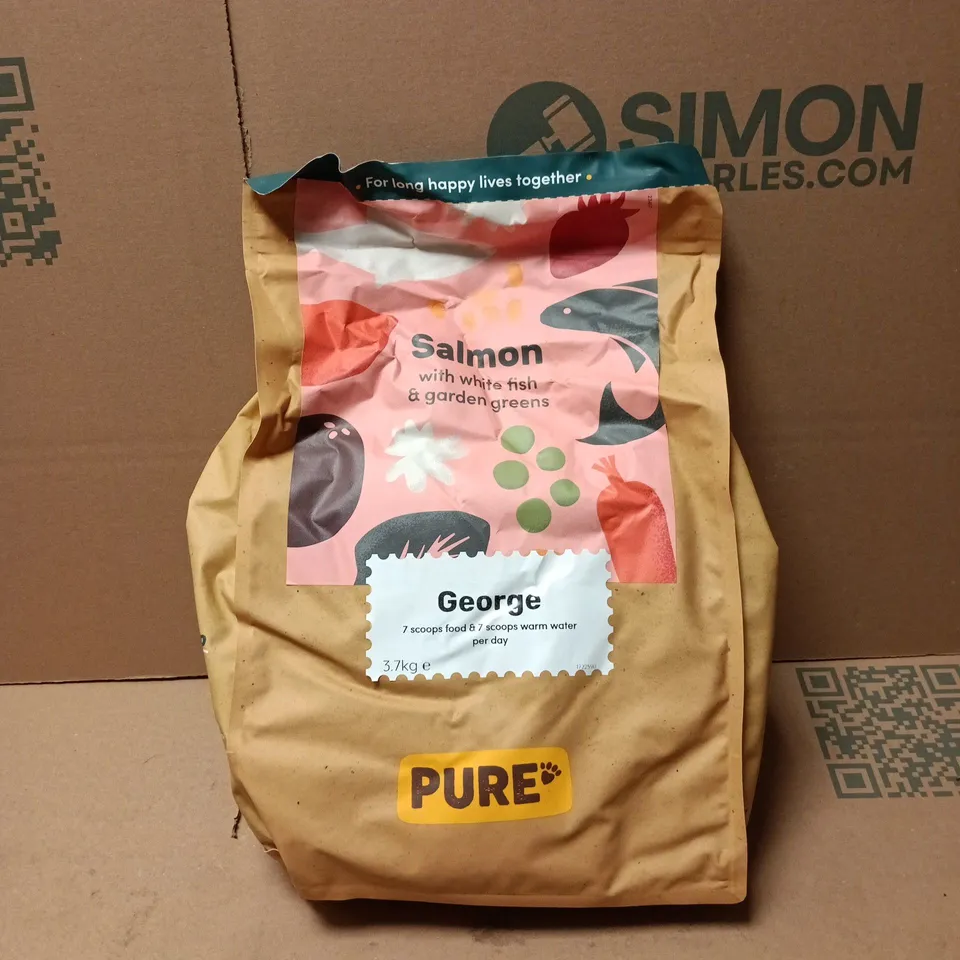 PURE DOG FOOD SALMON WITH WHITE FISHA AND GARDEN GREENS 3.7KG