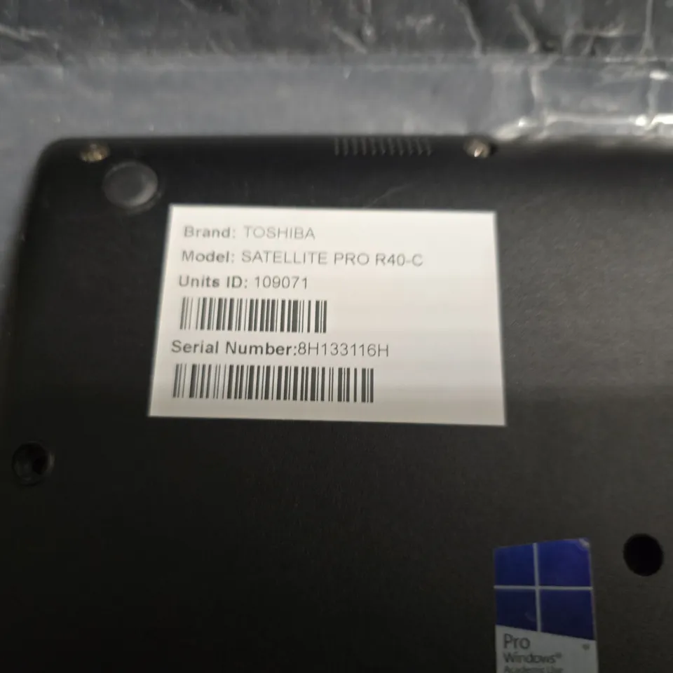 TOSHIBA SATELLITE PRO R40-C LAPTOP