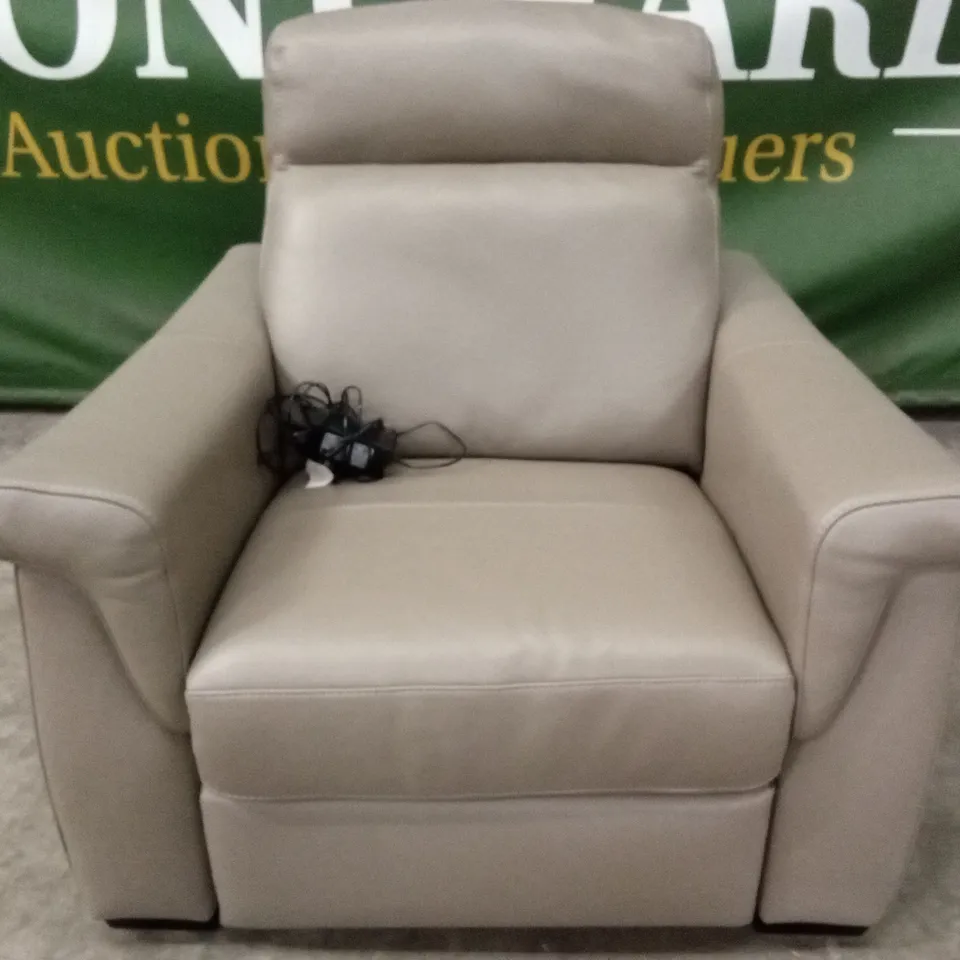 QUALITY DESIGNER ITALIAN MADE ADRIANO LUMBAR AND ELECTRIC RECLINER LEATHER ARMCHAIR