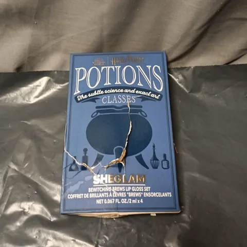 HARRY POTTER BEWITCHING BREWS LIP GLOSS SET - POTIONS, BOOK-STYLE PACKAGING (4 X 2ML)