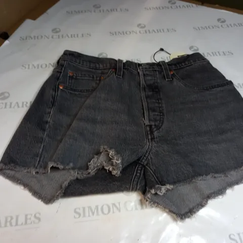 LEVIS 501 JEAN SHORTS SIZE L
