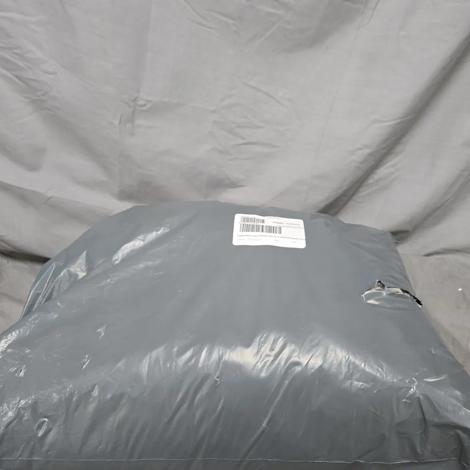 COZEE HOME LUXURY RUCHED FAUX FUR AND VELVETSOFT HEATED THROW