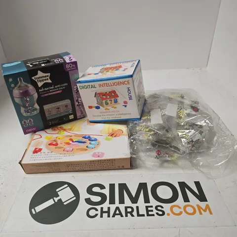 APPROXIMATELY 25 ASSORTED TOYS & ITEMS TO INCLUDE DIGITAL INTELLIGENCE HOUSE, TMMEE TIPPEE BOTTLE, CHRISTMAS DECOR, ETC - COLLECTION ONLY