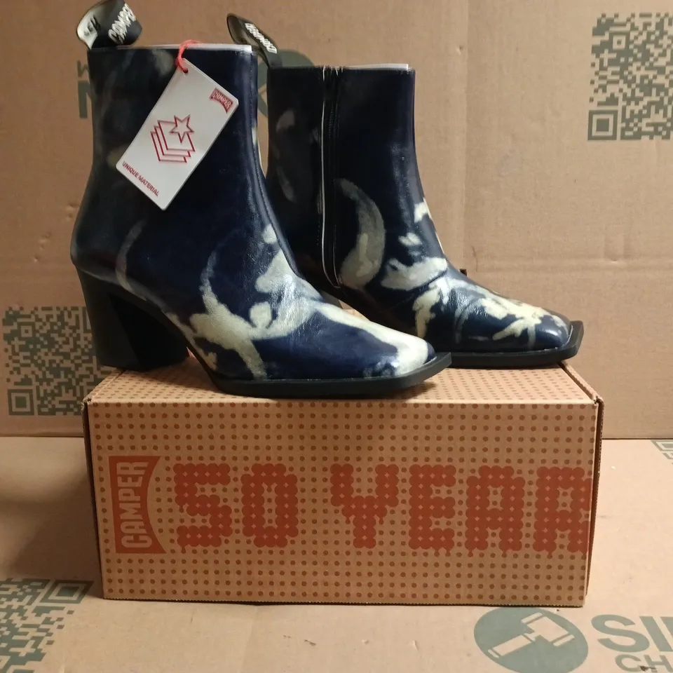 BOXED PAIR OF CAMPER SIDE-ZIP ANKLE BOOTS IN BLUE SIZE EU 38