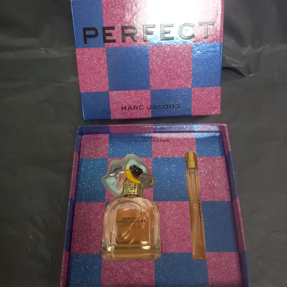 BOXED MARC JACOBS PERFECT EAU DE PARFUM 50ML & PEN SPRAY SET