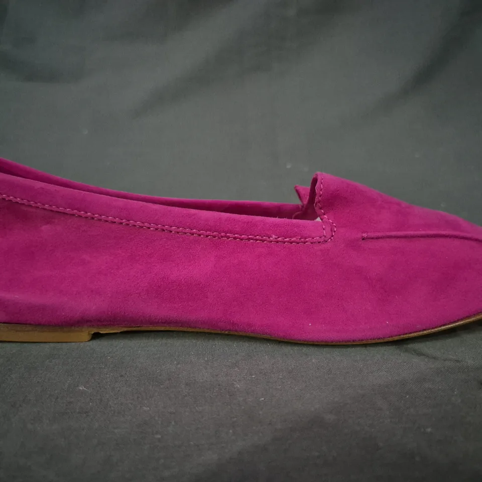 BOXED PAIR OF CALZAIUOLI TOSCANI SLIP-ON SHOES IN PINK EU SIZE 41