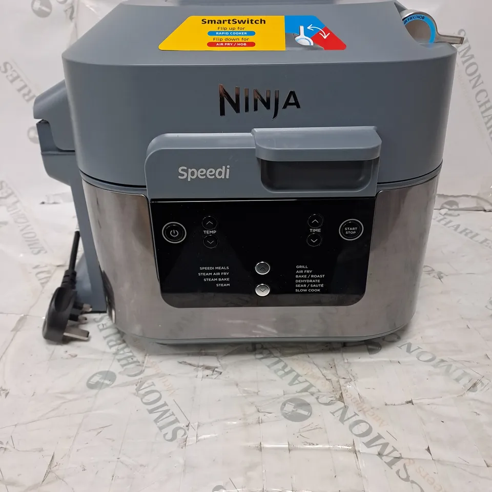 BOXED NINJA SPEEDI 10-IN-1 5.7L RAPID-COOKER & AIR FRYER ON400UK