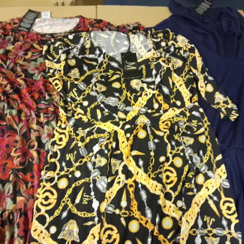 APPROXIMATELY 15 ASSORTED DRESSES TO INCLUDE JULIEN MACDONALD, KIM & CO, ETC