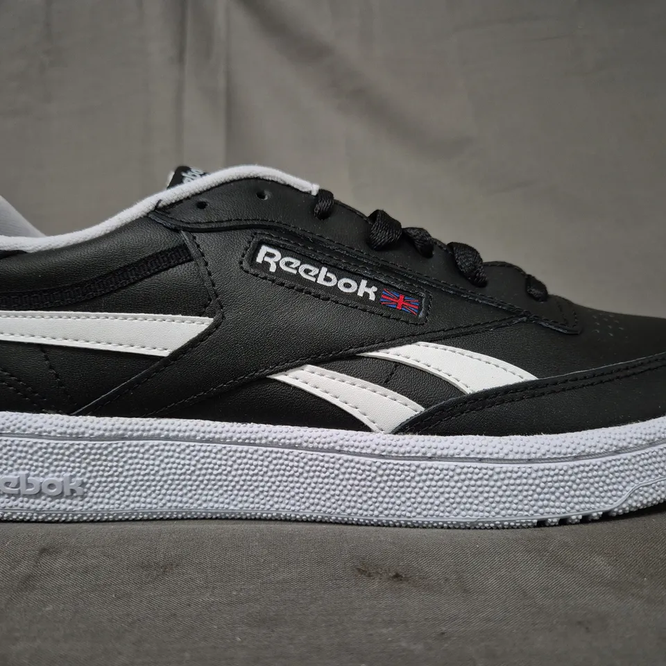 BRAND NEW BOXED PAIR OF REEBOK CLUB C REVENGE MEN'S TENNIS SHOES IN BLACK/WHITE UK SIZE 9.5