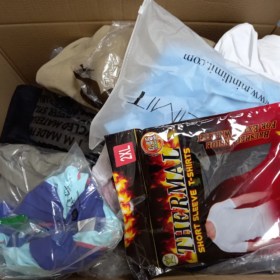 BOX OF APPROXIMATELY 22 ASSORTED CLOTHING ITEMS TO INCUDE - SHORTS , T-SHIRT , JUMPER ETC
