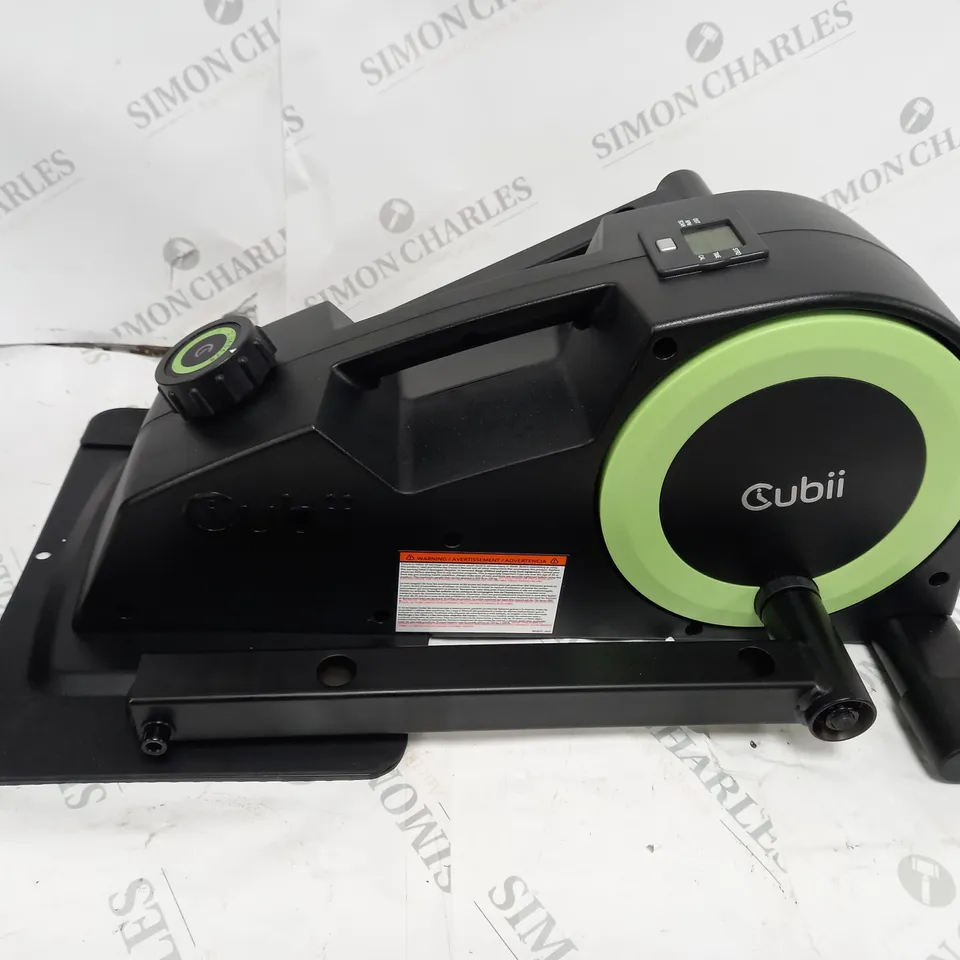 BOXED CUBII JR2 SEATED ELLIPTICAL TRAINER