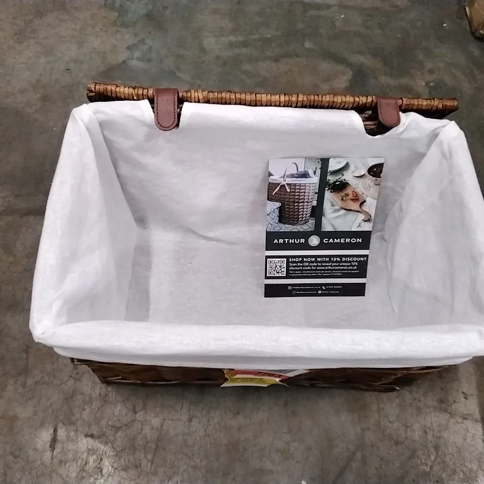 ARTHUR CAMERON RECTANGULAR WICKER STORAGE BASKET WITH LID AND REMOVABLE LINING