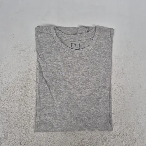 UNIVERSAL PEOPLE LONG SLEEVE T-SHIRT IN GREY SIZE XL