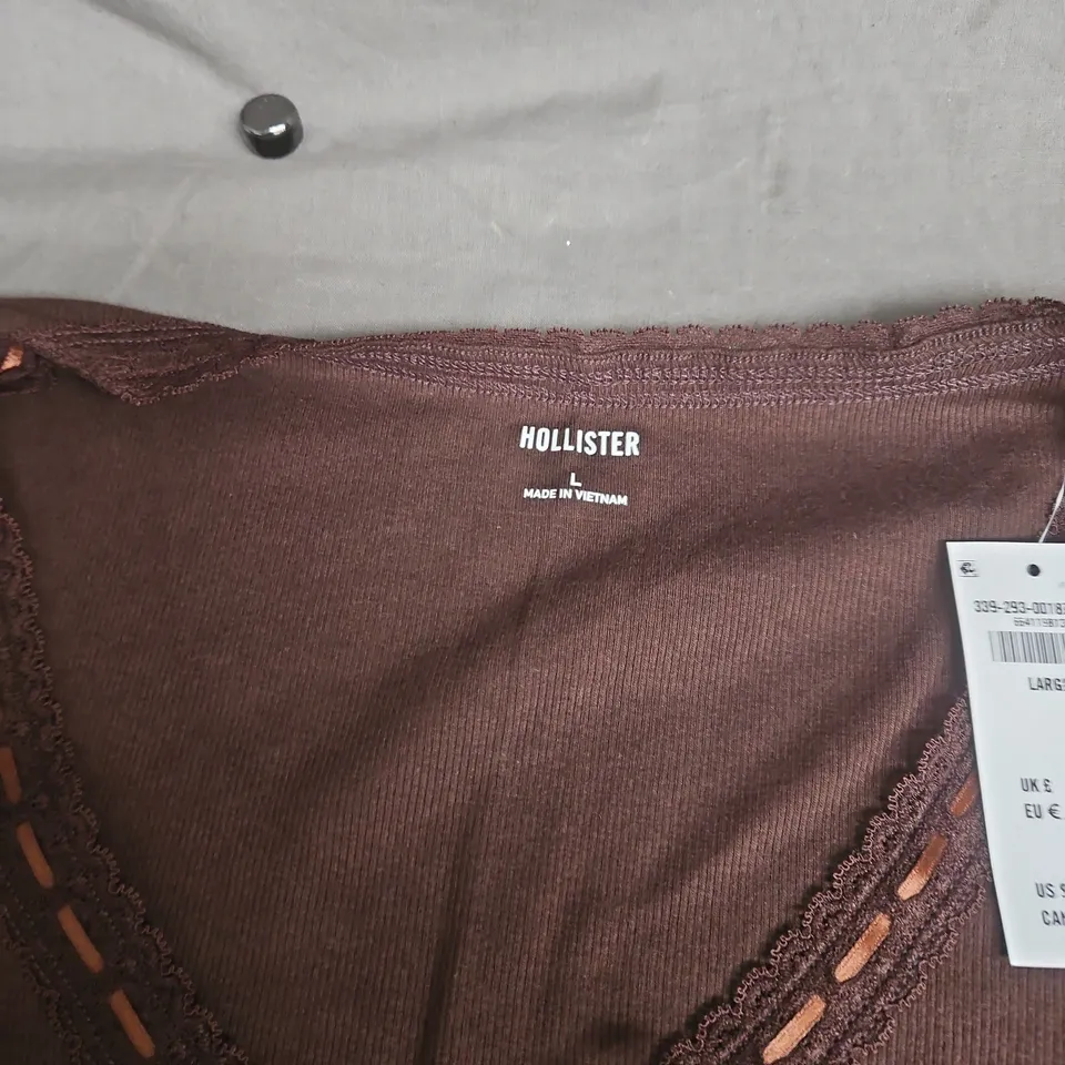 HOLLISTER WOMEN'S BROWN LACE-NECK LONG-SLEEVE TOP, SIZE L