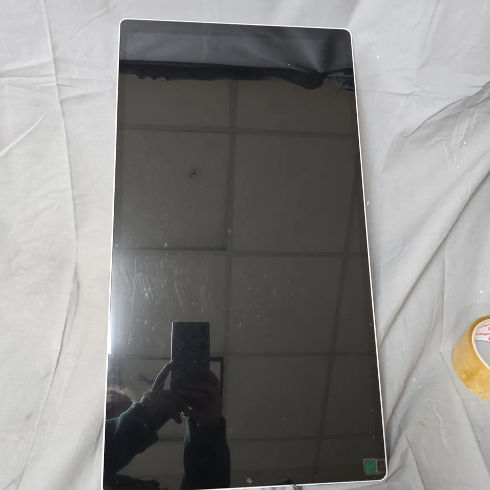 SMART MOBILE SMART SCREEN TABLET-STYLE DISPLAY PANEL WITH STAND – WHITE