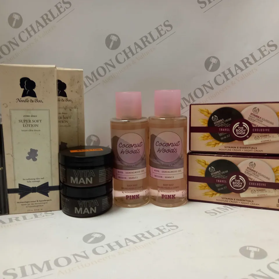 BOX OF APPROX 10 ASSORTED BEAUTY PRODUCTS TO INCLUDE AFTERSHAVE BALM, COCONUT WOODS BODY MIST, THE BODY SHOP VITAMIN E ESSENTIALS, ETC 
