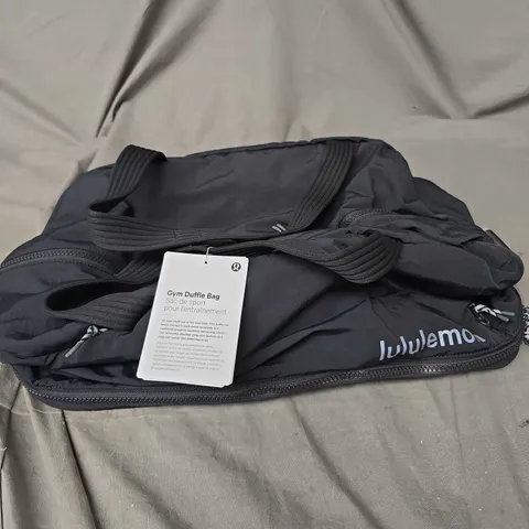 LULULEMON GYM DUFFLE BAG IN BLACK 
